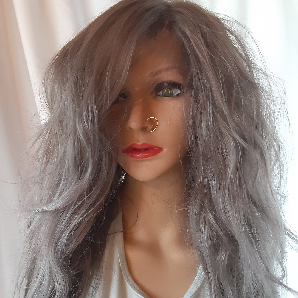 EMO gray Wig gothic, lace front wig styled - Picture 5 of 8